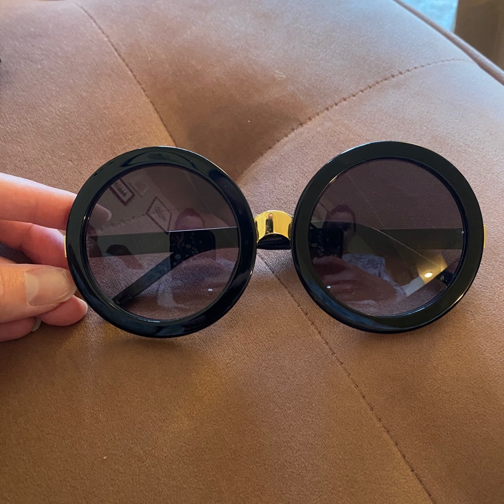 Never worn Wildfox round sunglasses